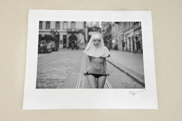 Naughty Nuns (Shameless & A posteriori) - Arkadiy Kurta