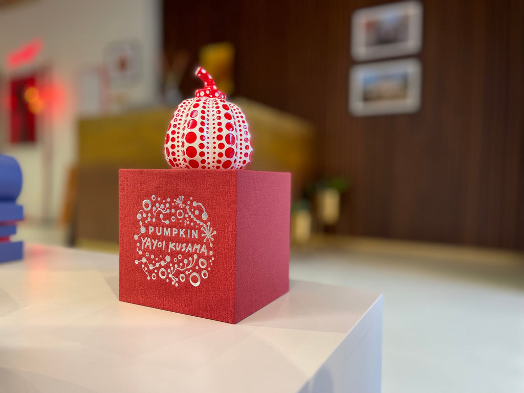 Yayoi Kusama: arte, coraggio e ossessione creativa