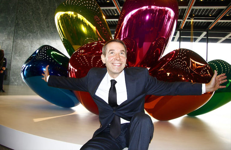 I "Balloon Dog" di Jeff Koons alla Domi Gallery.