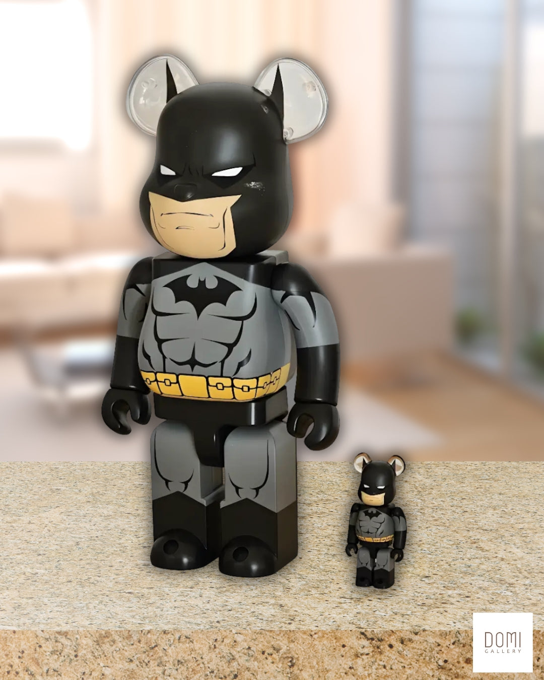 Batman Hush Black Version 400% & 100% - Bearbrick