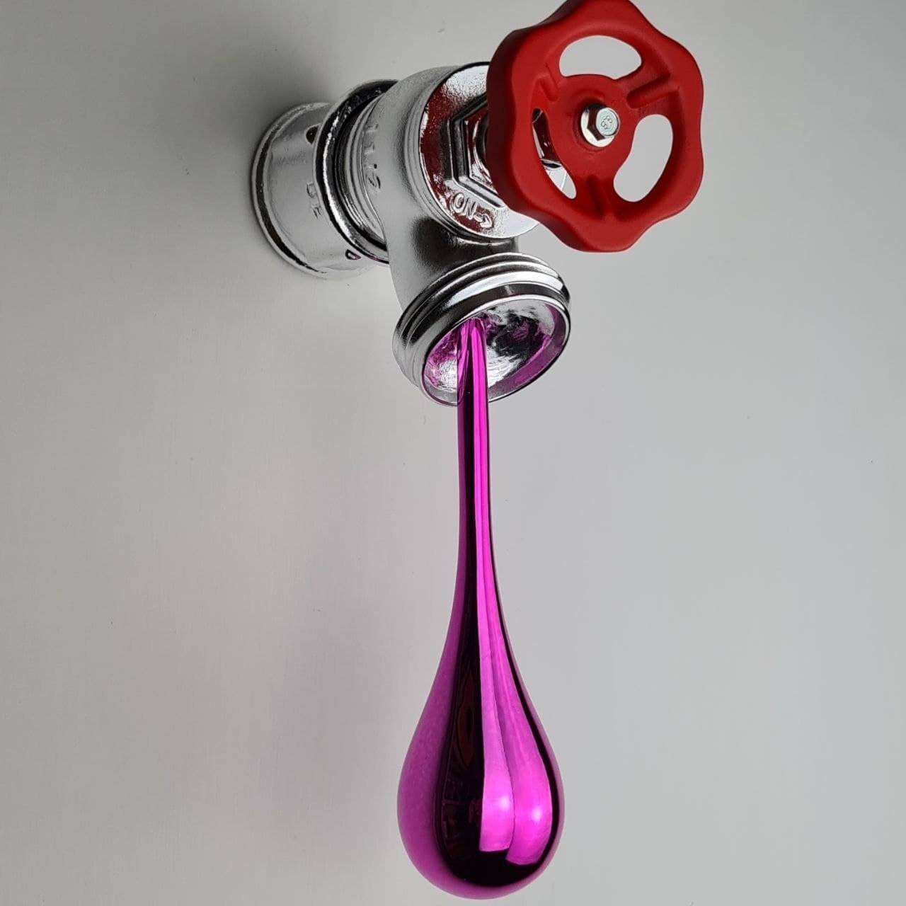 Running Out - Silver & Fucsia - Santicri