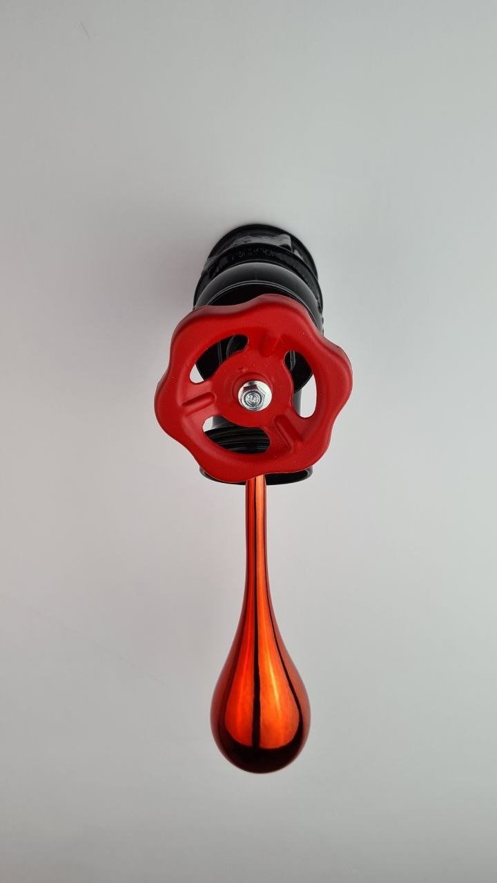 Running Out - Black & Red - Santicri