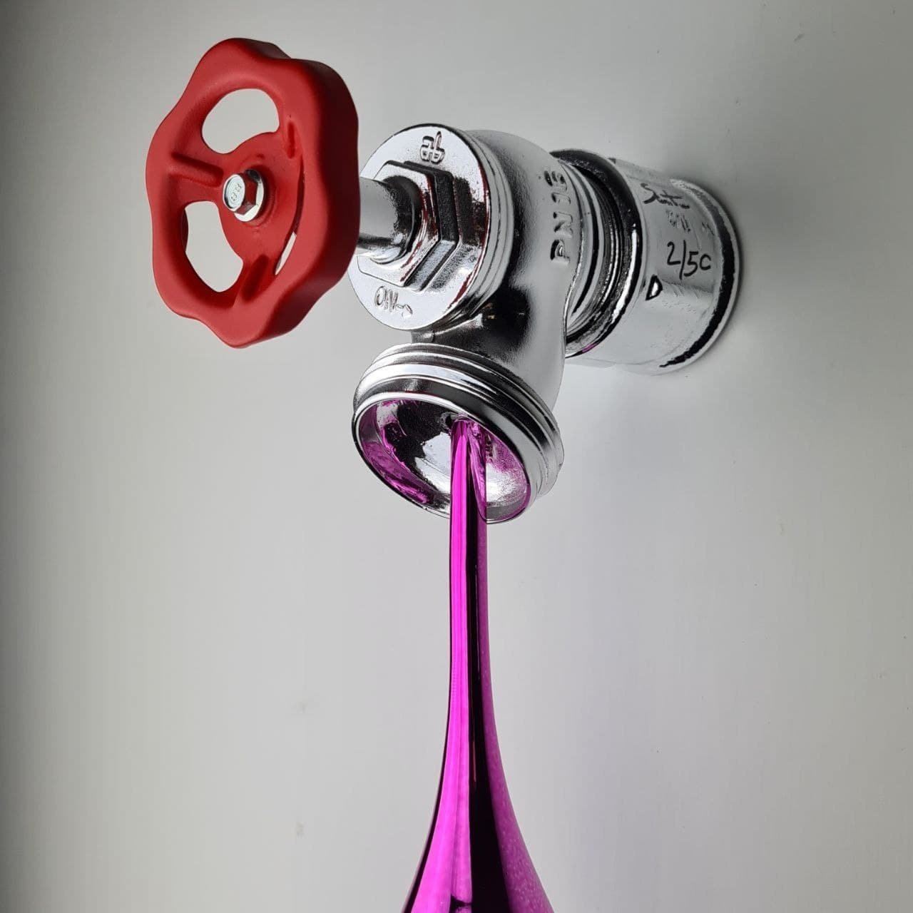 Running Out - Silver & Fucsia - Santicri