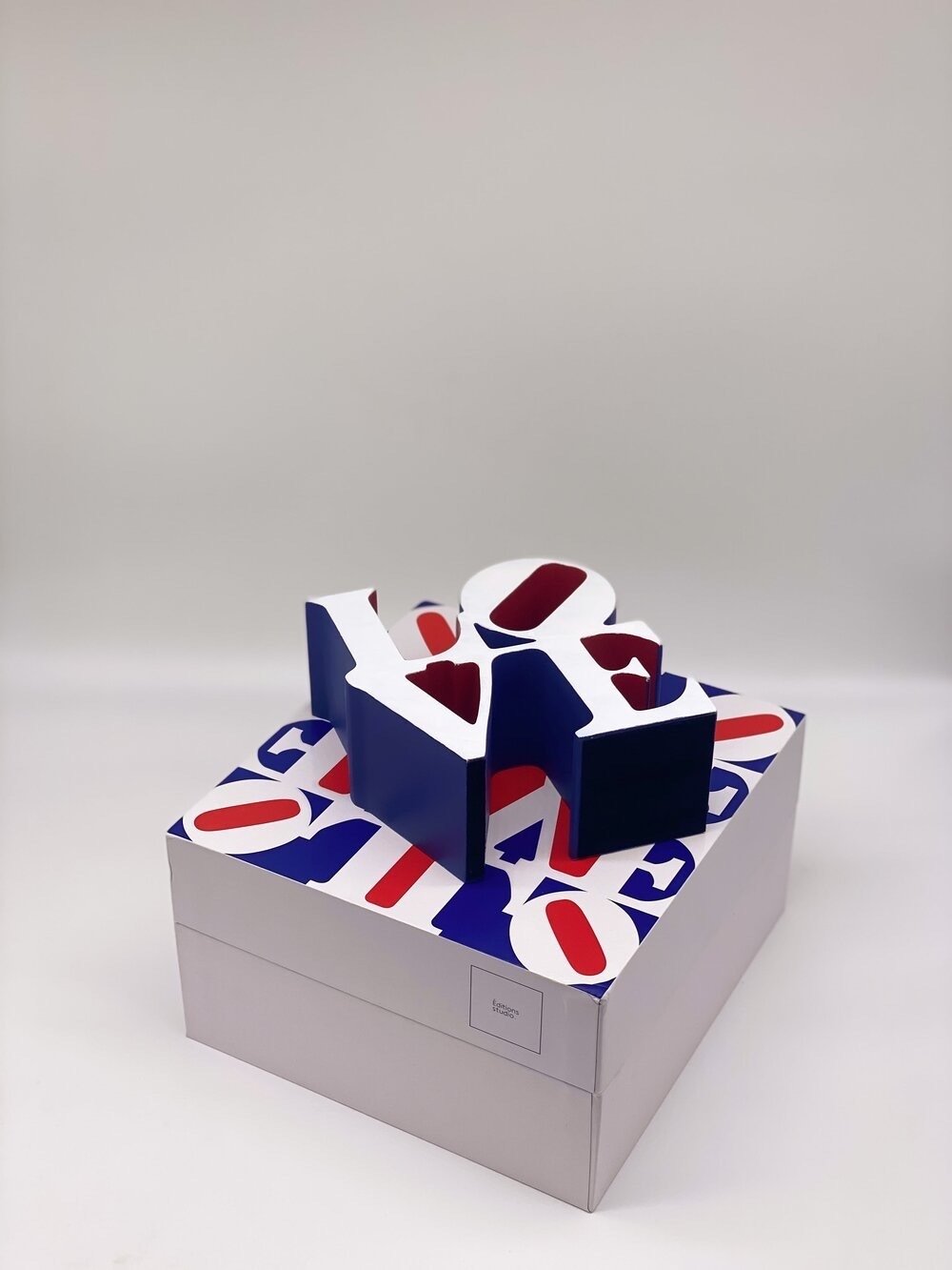 Classic Love (Blue, red, white) - Robert Indiana