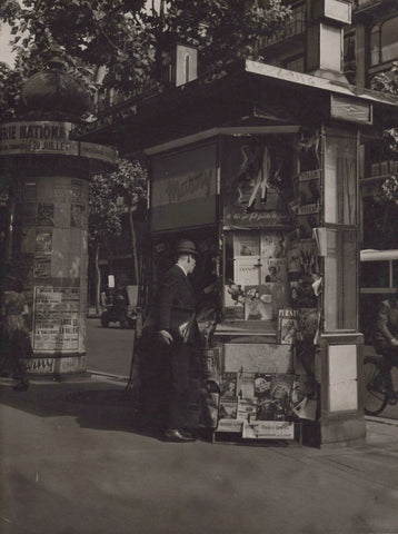 Robert Doisneau - Il venditore di giornali