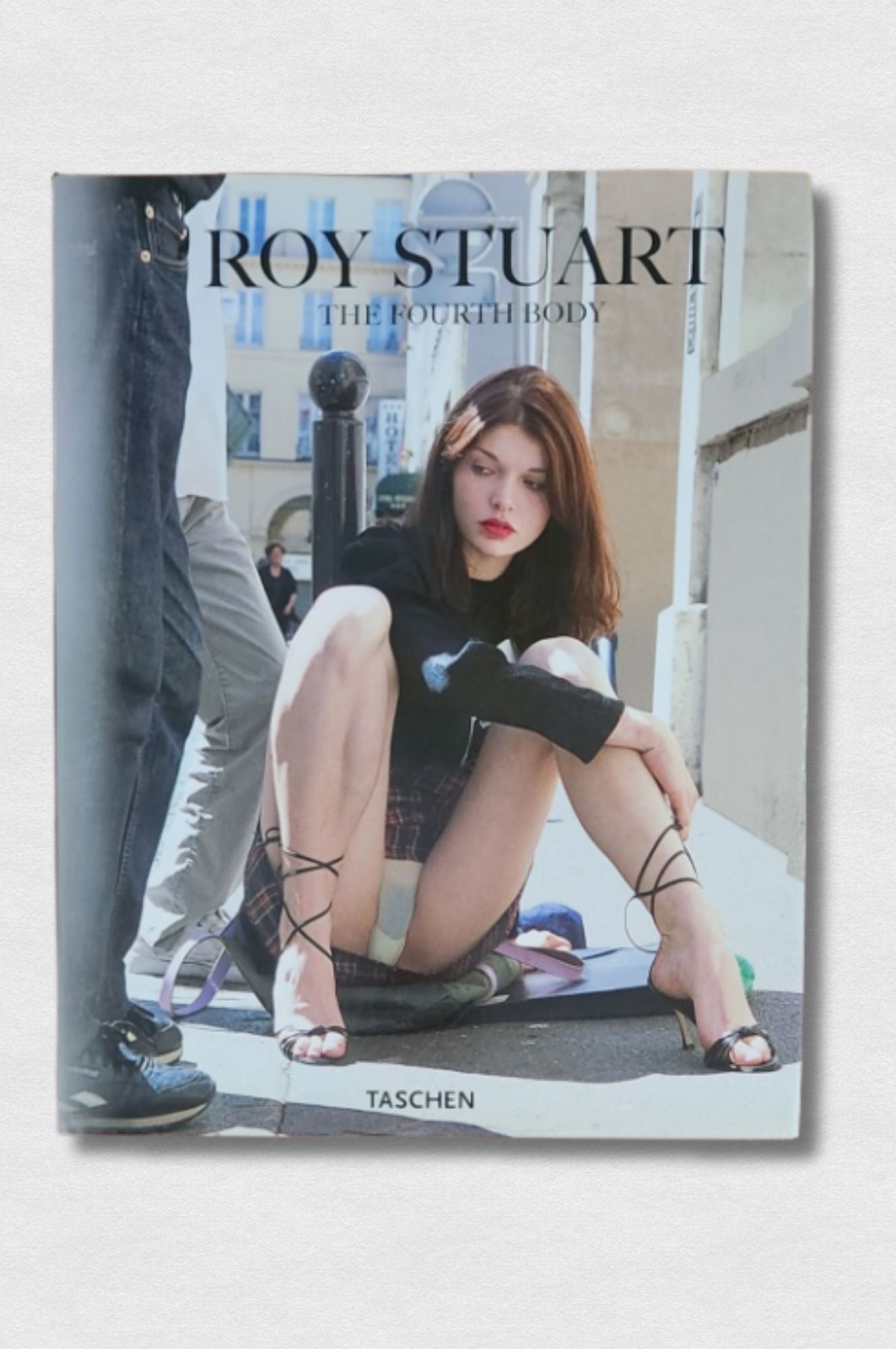 The fourth body - Roy Stuart