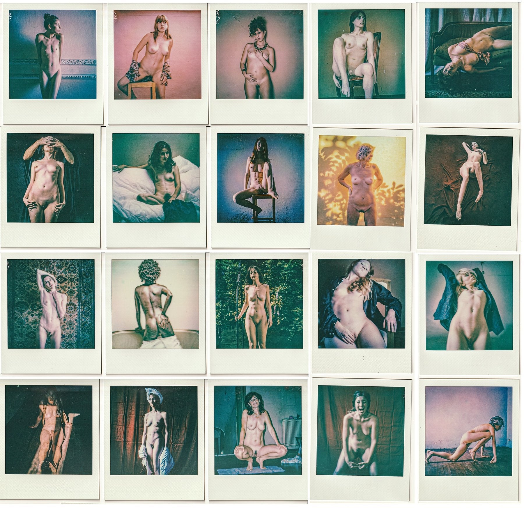 Box di 20 polaroid erotiche