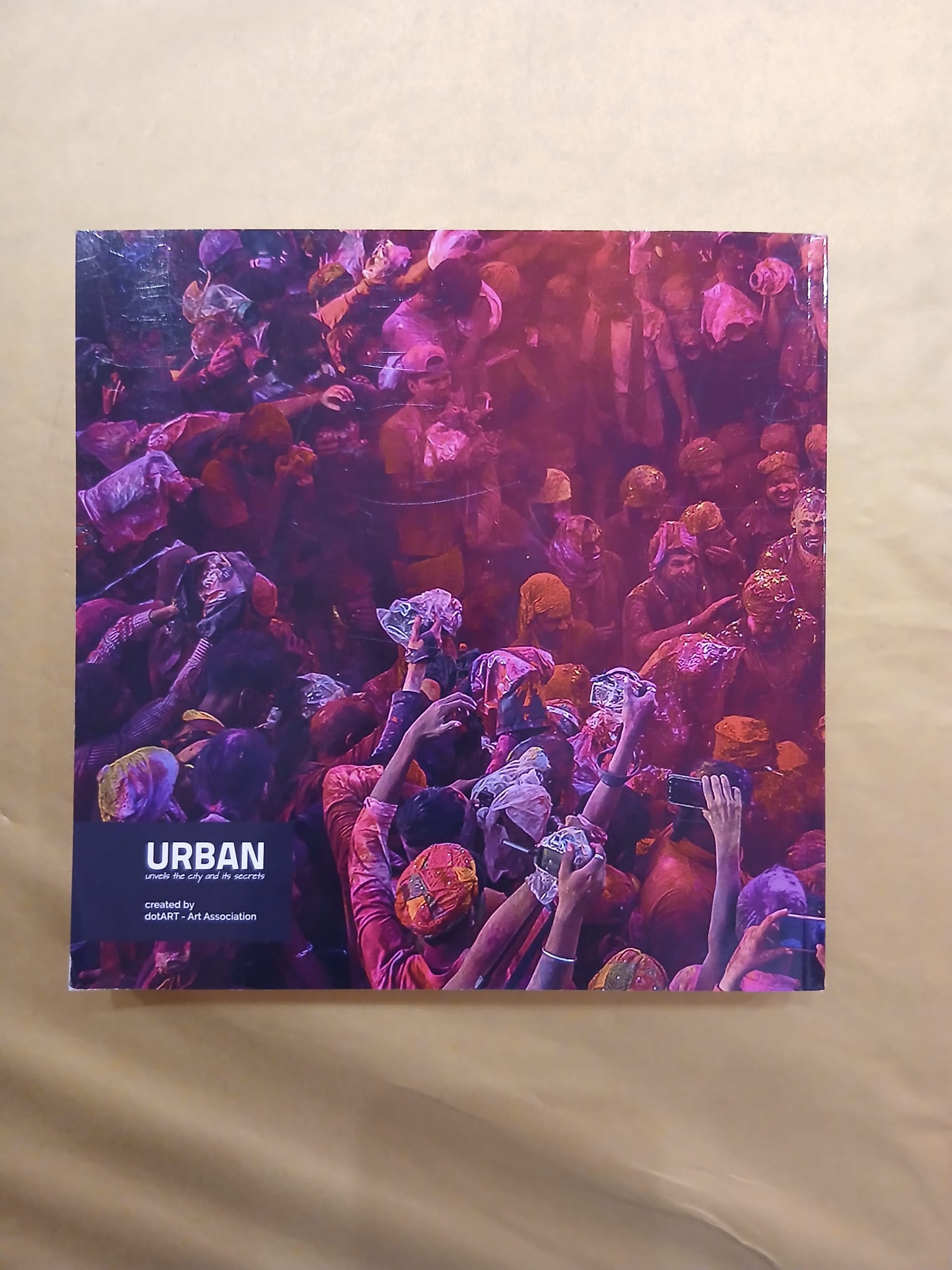 URBAN - Unveils the city and its secret