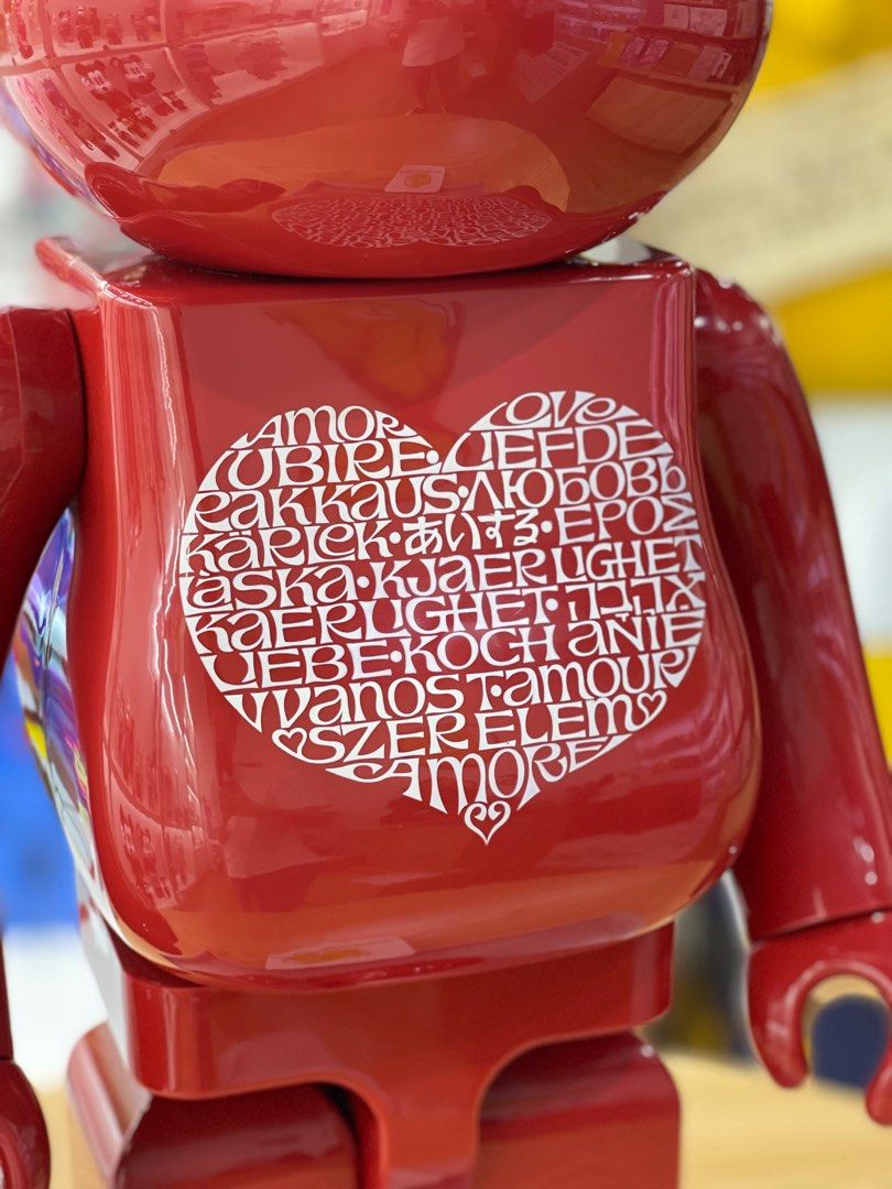Alexander Girard “International Love Heart” 400% & 100% - Bearbrick